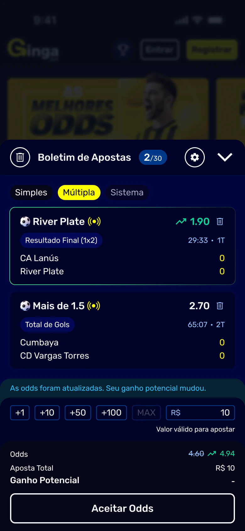 The slip open over the sportsbook, holding a live Multiple where one bet’s odds have risen: an upward arrow beside the new price on that bet, a line saying the odds were updated, the previous and current odds side by side in the summary, the potential return replaced by a dash, and a primary button reading Aceitar Odds.